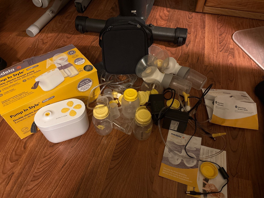 Pump in style max flow breast pump with extras