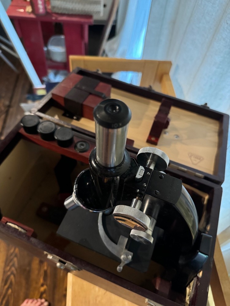 Bausch & Lomb Microscope, Case, 3 Objectifs