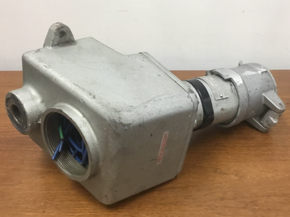 Crouse-Hinds - P/N: CESD4234 - Receptacle Explosion Proof