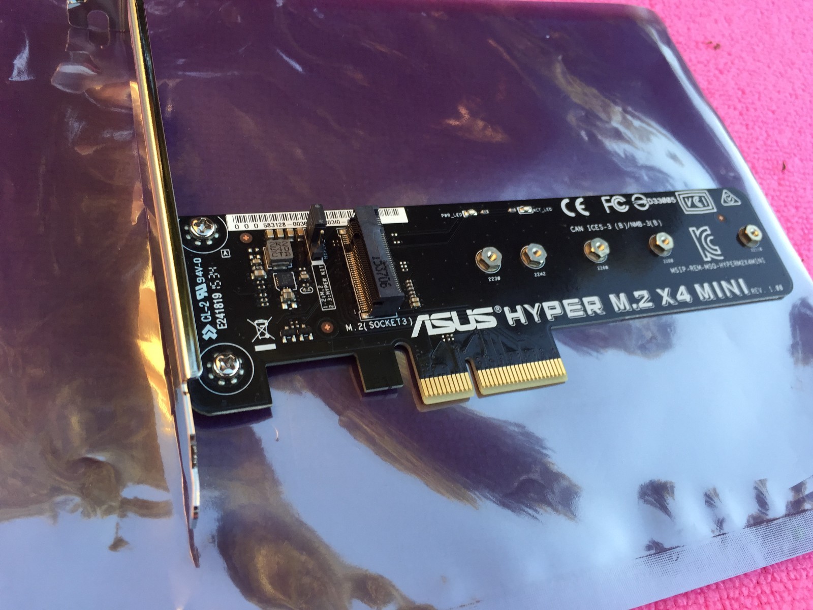 ASUS HYPER M.2 X4 MINI ACCESSORY For MAXIMUS VIII HERO ALPHA,RAMPAGE V EDITI