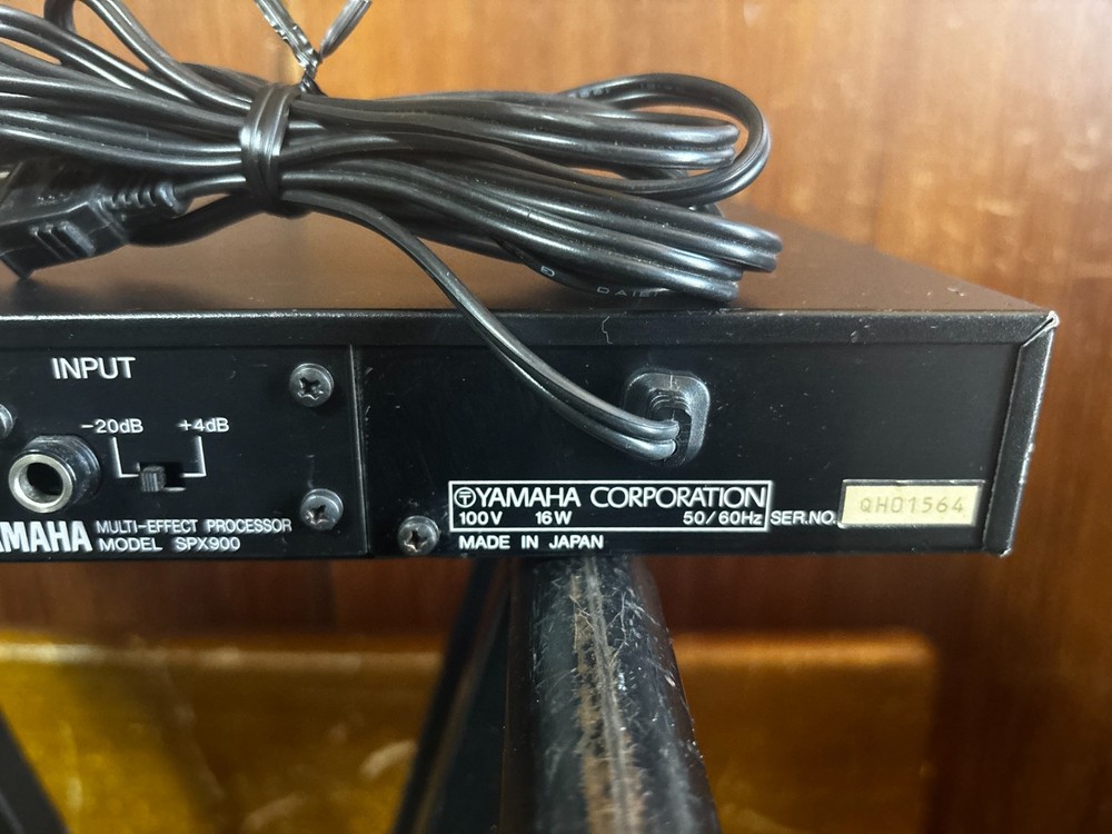 Yamaha SPX900 Professional Multi-Effect Processor New internal battery