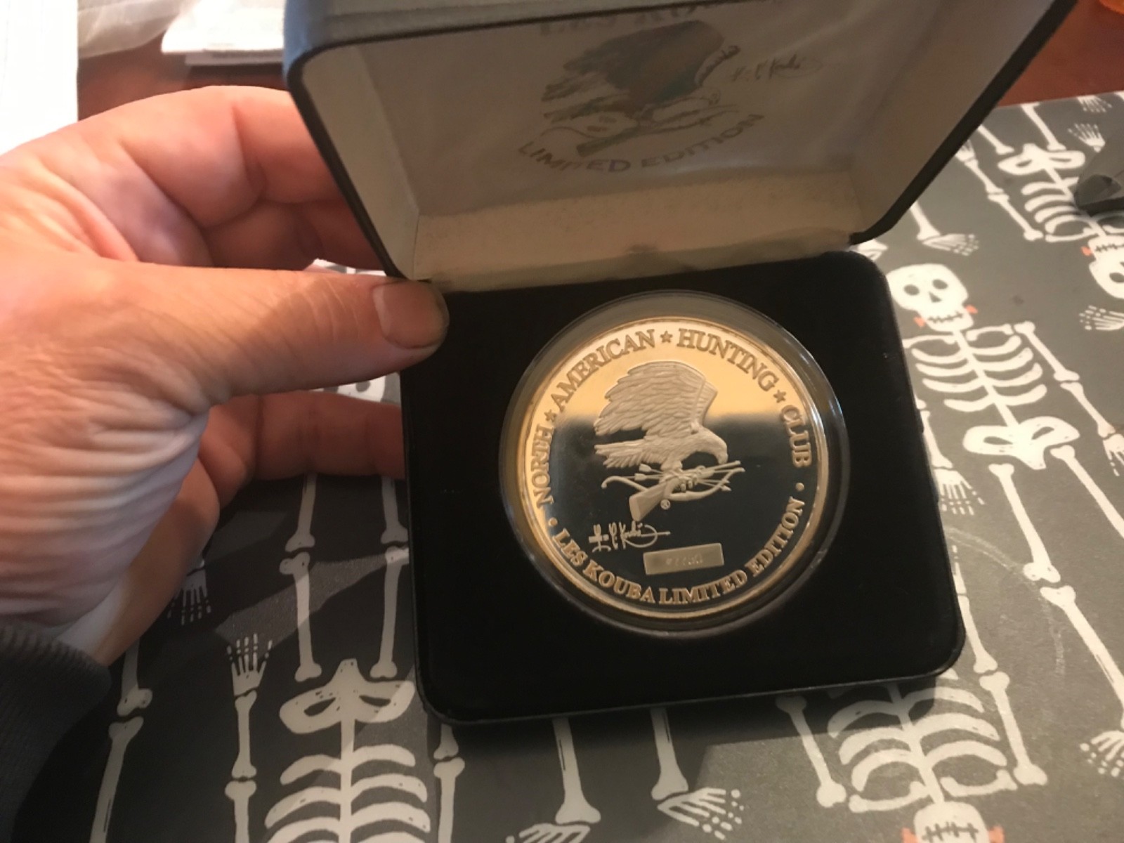 Large NAHC Hunting Club Les Kouba Swamp Buck Deer Art round Coin in case