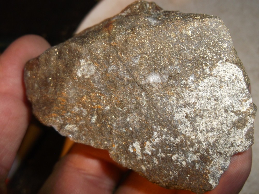 Gold, silver, copper, 115 grams samples ,ore high grade .