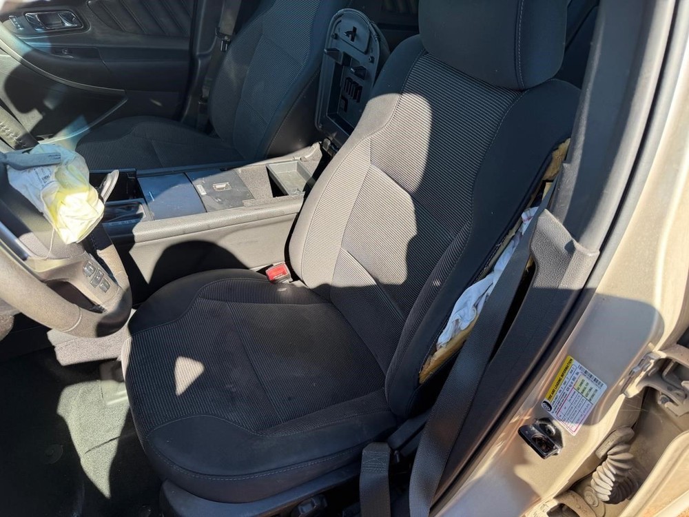 TAURUS 2017 Transmission Shift 104938575