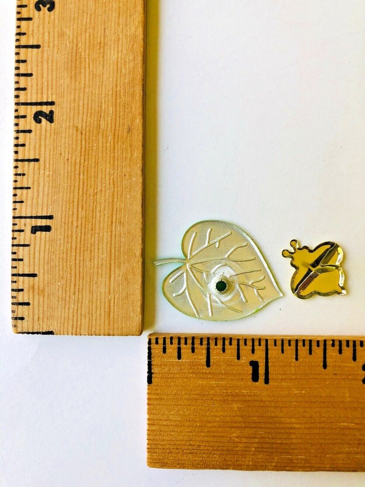 4 Leaf Eyelets with 4 Bee Brads - NEW