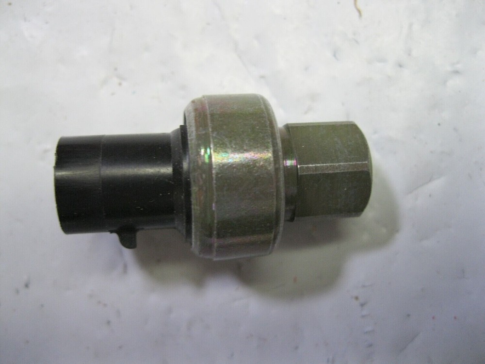 Standard TS-404 Engine Cooling Fan Temperature Switch