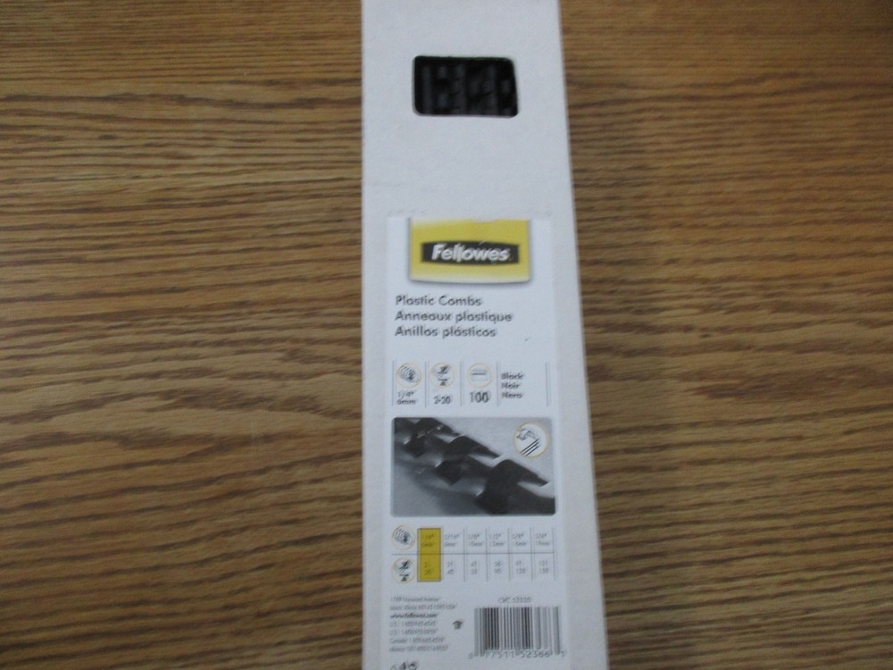 Fellowes Plastic Combs (1/4") (100 count)