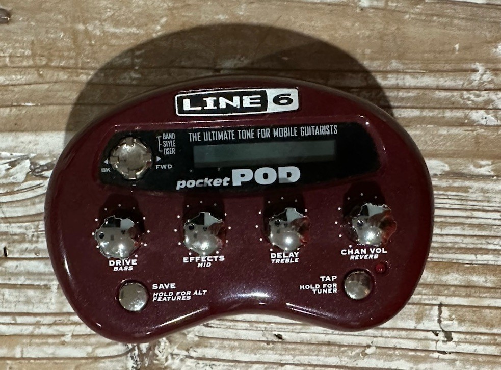 LINE 6 POCKET POD ELECTRIC GUITAR MULTI EFFECT PROCESSOR AMP EMULATOR