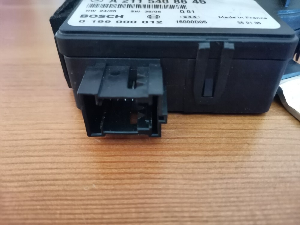03-06 MERCEDES W211 E320 E350 E500 BATTERY LOAD CONTROL MODULE A 2115408645 OEM