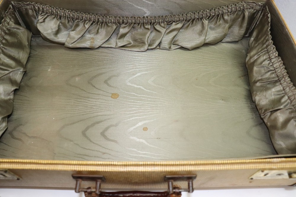 WWII US Vintage Tan suitcase with leather trim 21"x13 1/2" x 6 1/2"