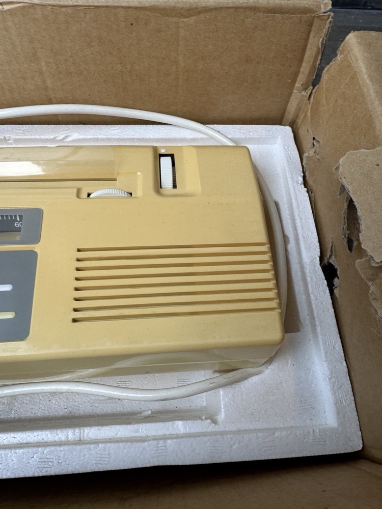 VINTAGE NOS Silver/Studio EC1 Pattern Controller Knitting Machine Made in Japan