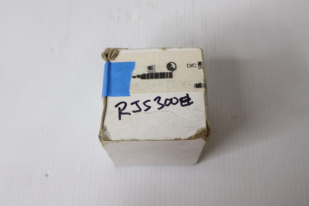 Ohmite MFG RJS300E Potentiometer (NEW)