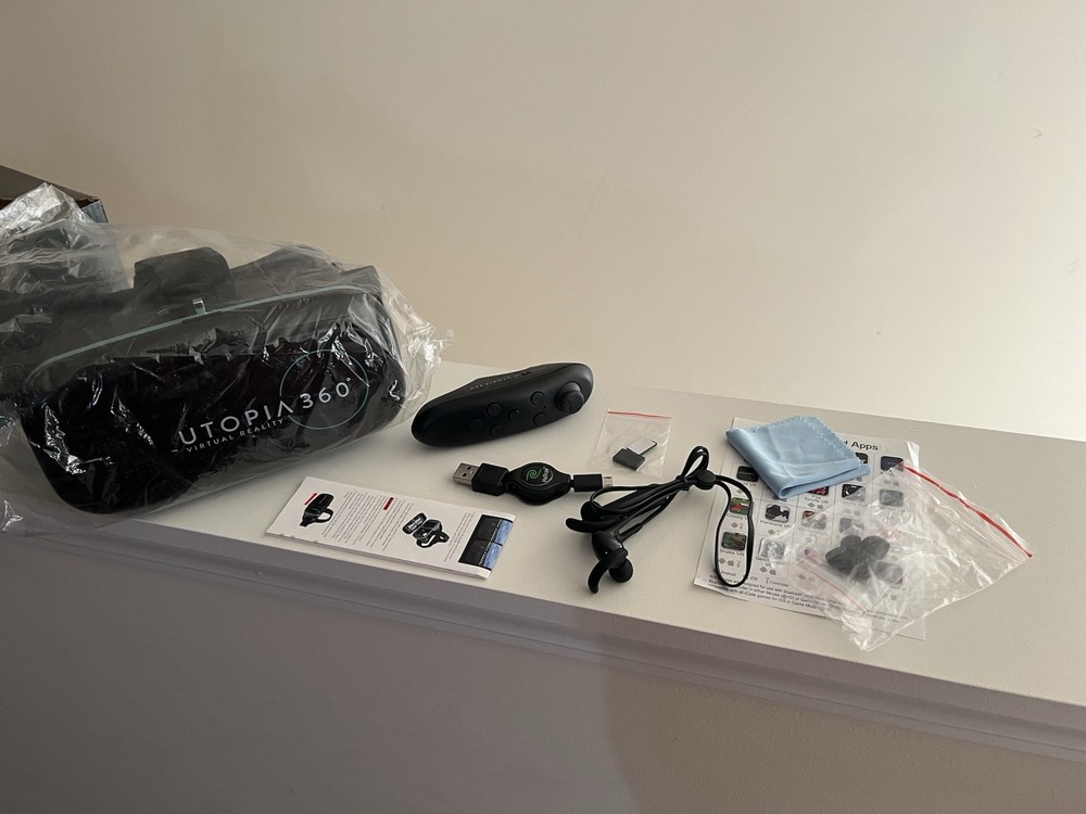 Utopia 360 VR Headset w/ Bluetooth Earbuds & Controller (Opened, Unused)