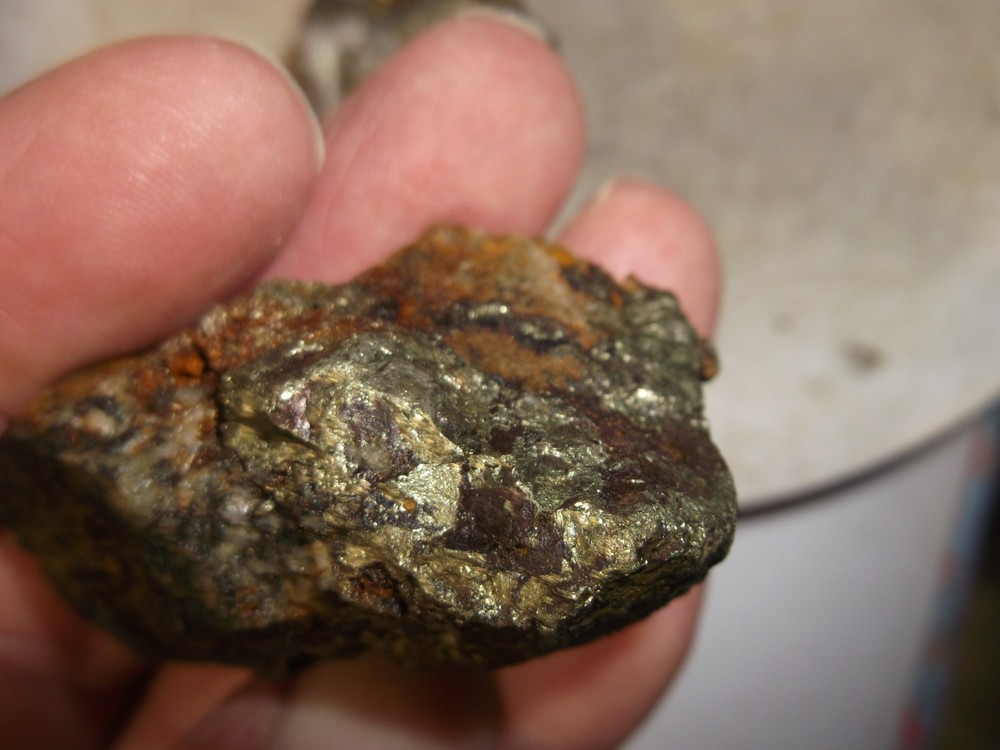 Gold, silver, copper, 78 grams samples ,ore high grade .