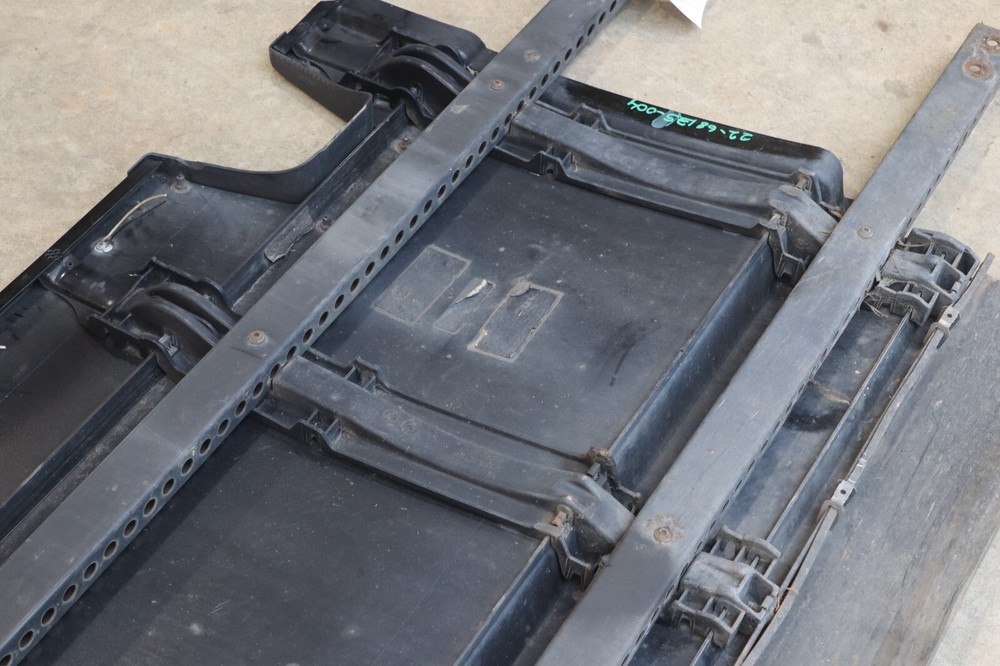 Freightliner Cascadia 126 Left Driver Side Center Fairing Panel OEM Used