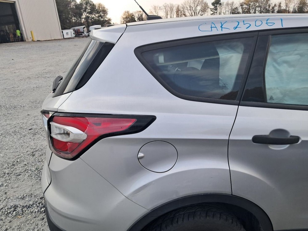 Fuse Box Engine Fits 17 ESCAPE 4872395