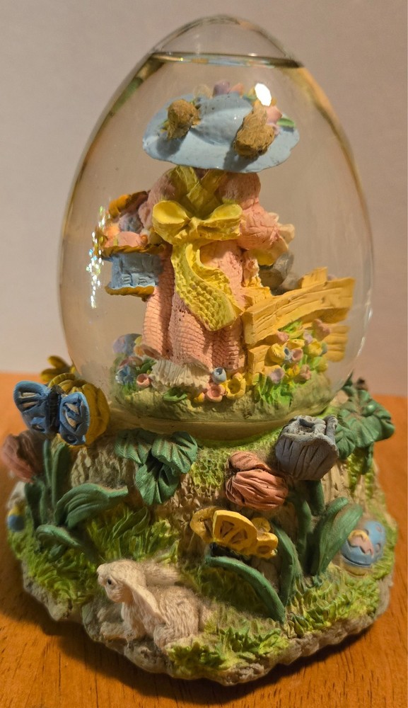 1994 SPRING Water Globe Music box "Easter Parade" Easter Bunny Egg-shaped