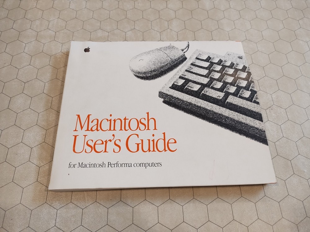 Apple Macintosh Performa User's Guide, 1993