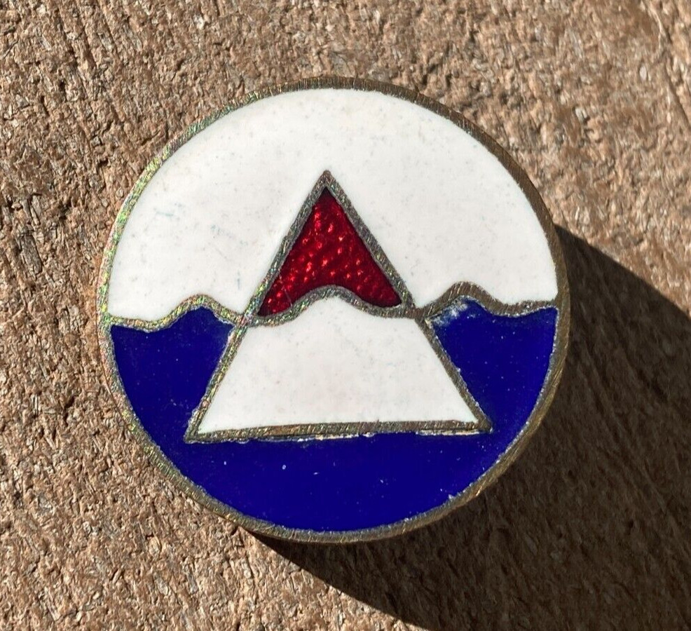 U.S.ARMY Military D.I. CREST PATCH TYPE D.I. ICELAND BASE COMMAND PIN BACK