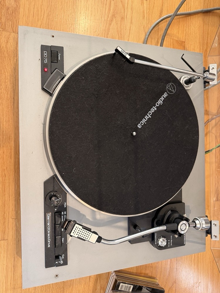 Garrard Direct Drive Turntable Model DD 75 Work Perfect