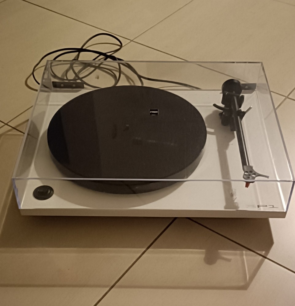 Rega Turntable RP1 Performance Pack