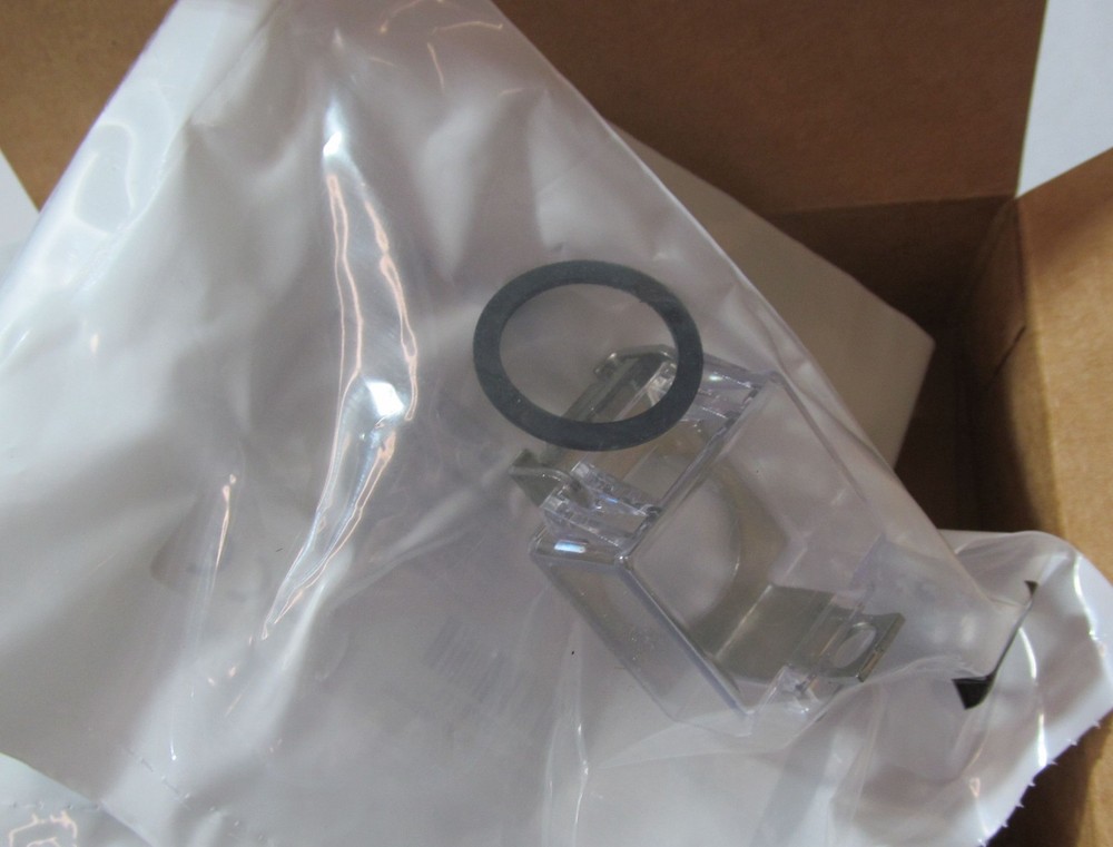 NEW EATON E22PCM PADLOCKABLE SWITCH FINGER GUARD/ COVER FOR 25MM PUSHBUTTON