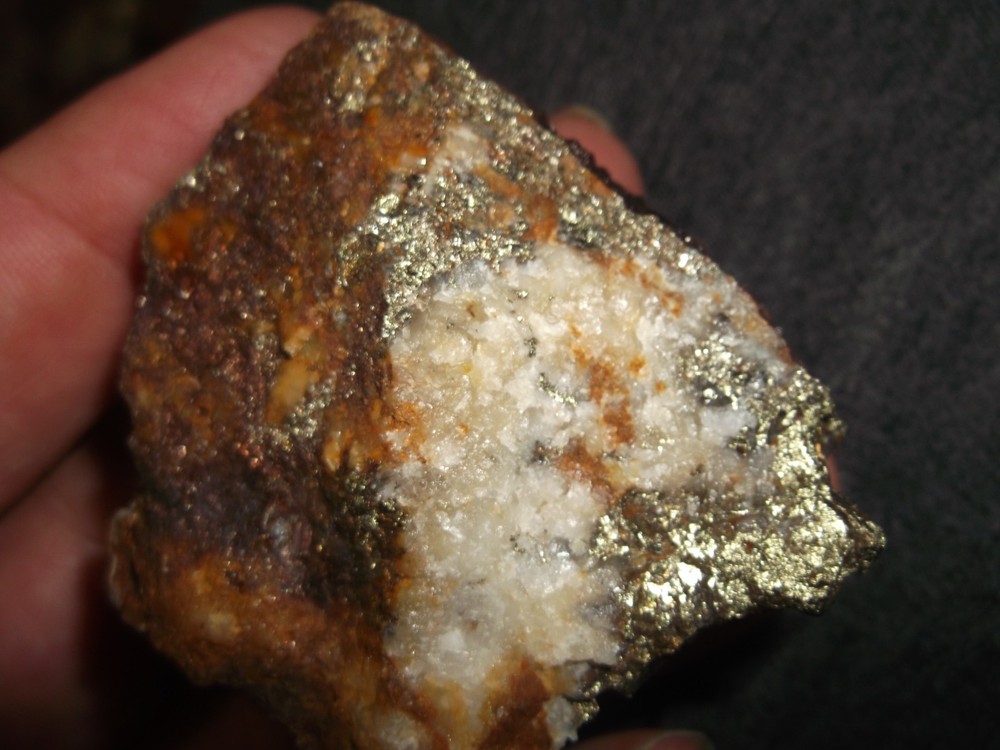 gold silver copper ore, 68 grams samples ,ore high grade .this is not