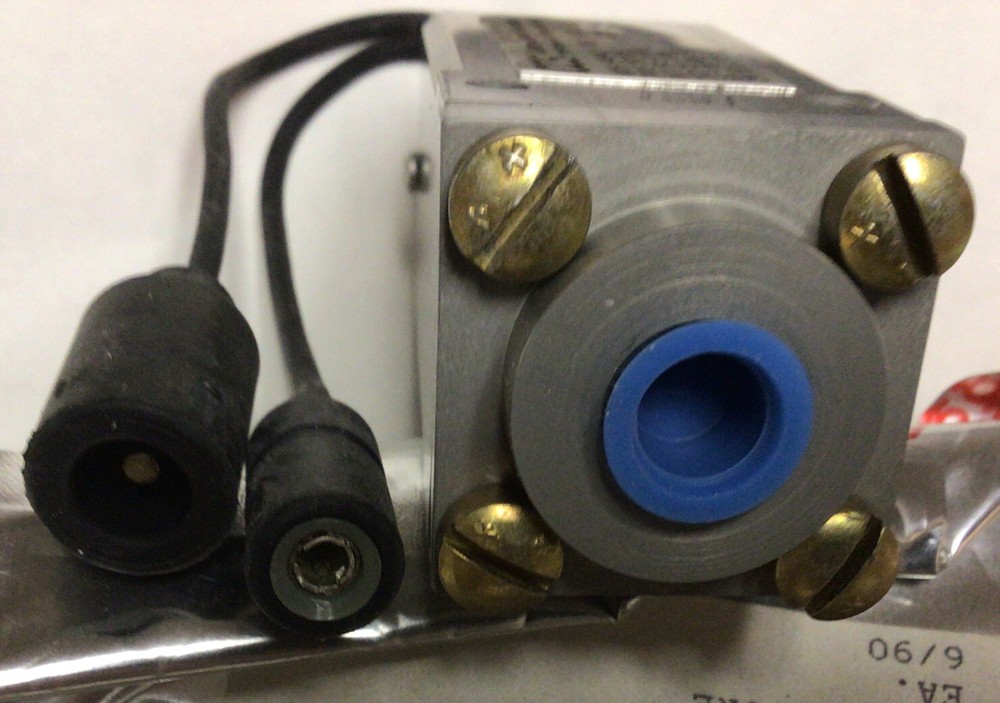 Custom Controls Senors Pressure Switch 694PH4S