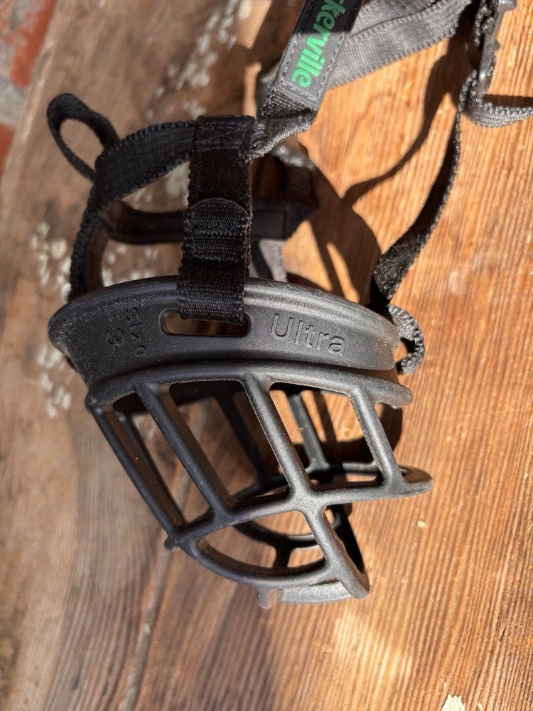 Baskerville Ultra Muzzle Size 3 Adjustable Humane Dog Training Black Rubber Nice