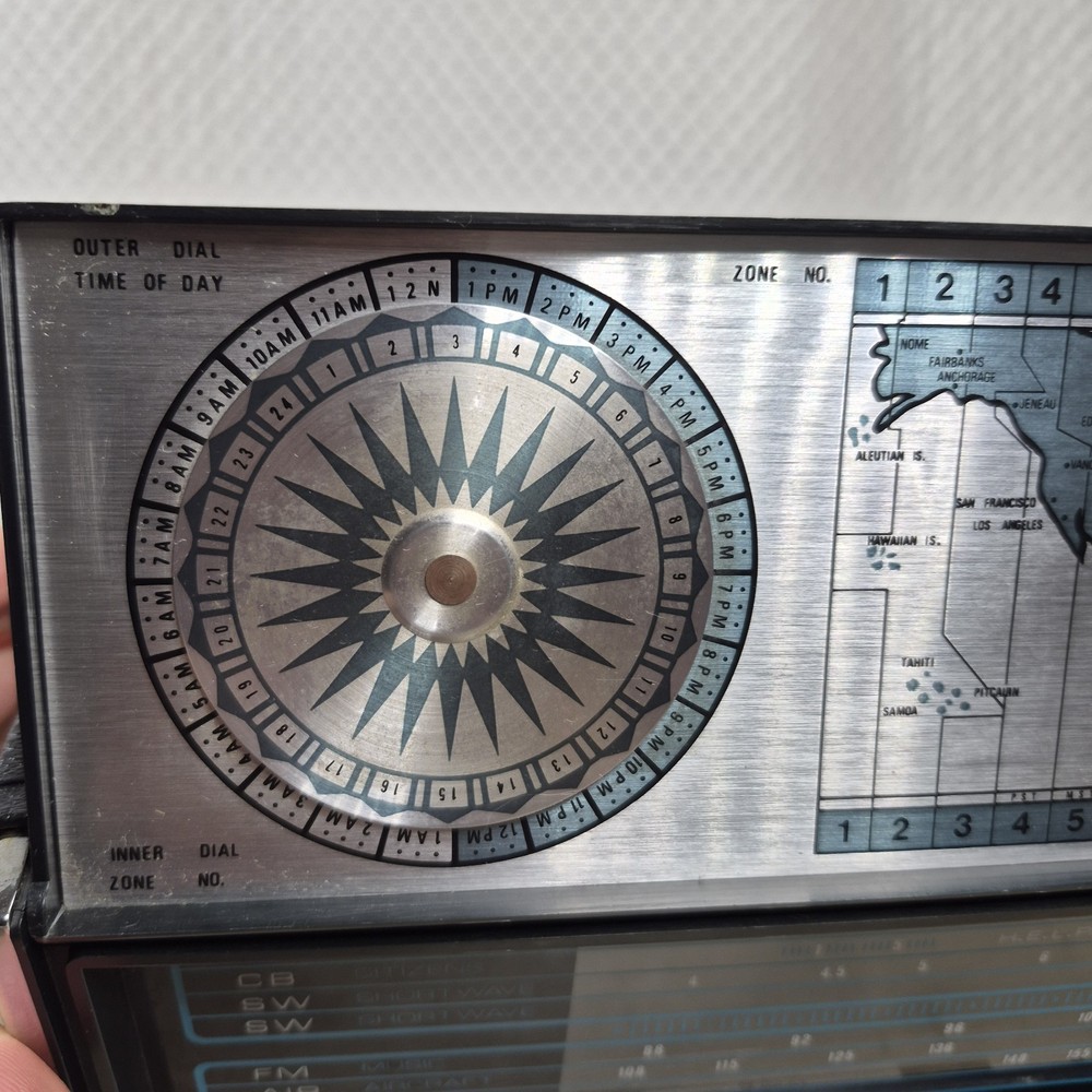 Vintage 70's 1425 Westminster Solid state World Time Ham operators multiband