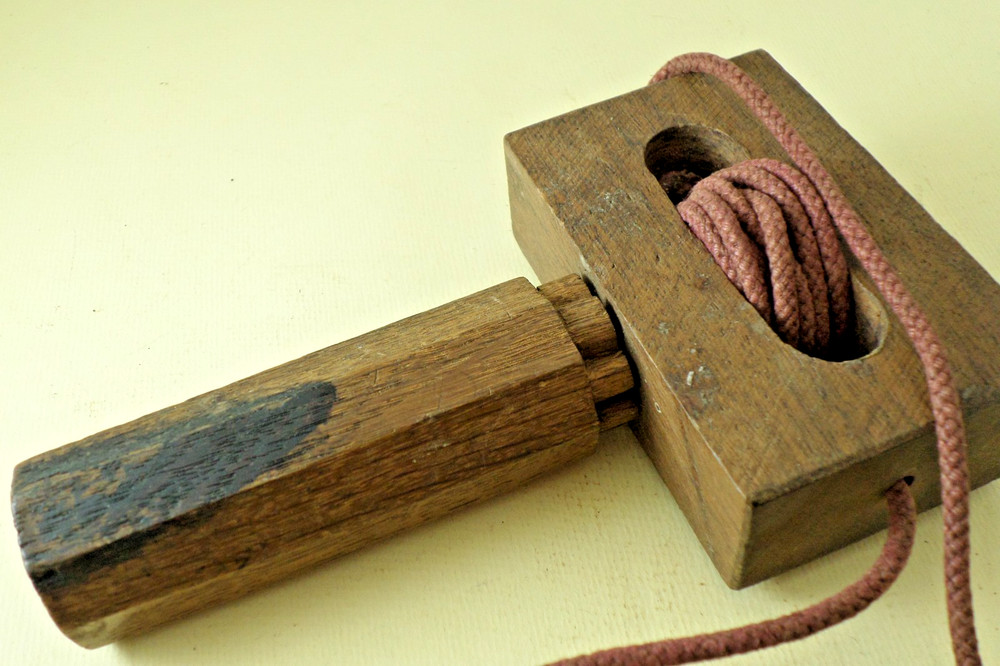 Cabinetmakers Solid Oak Framing Corner-Clamps, Handmade, Good (299X)