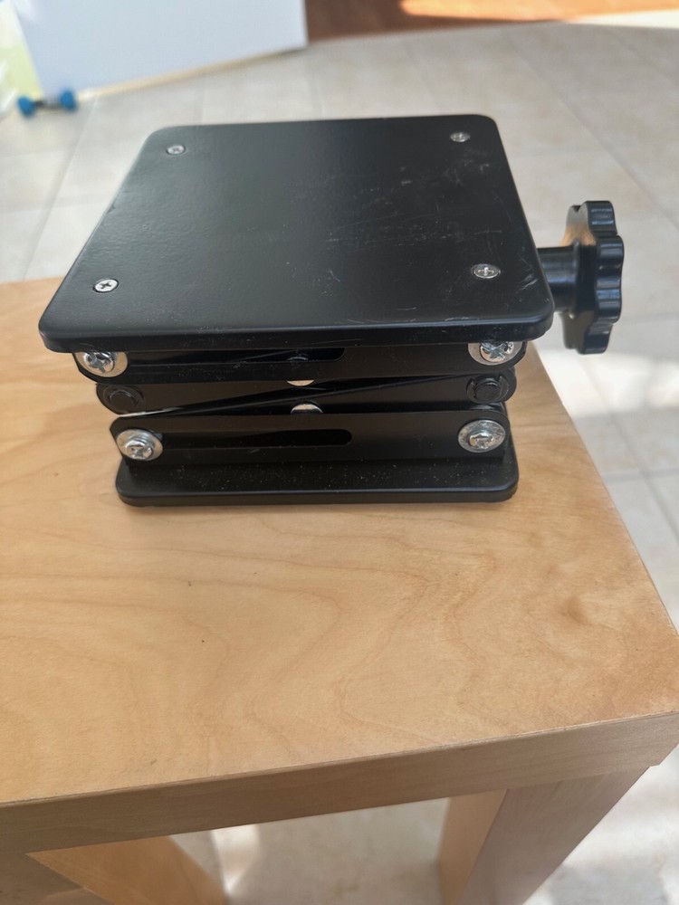 Lab Jack Black enamel 6X6 excellent condition