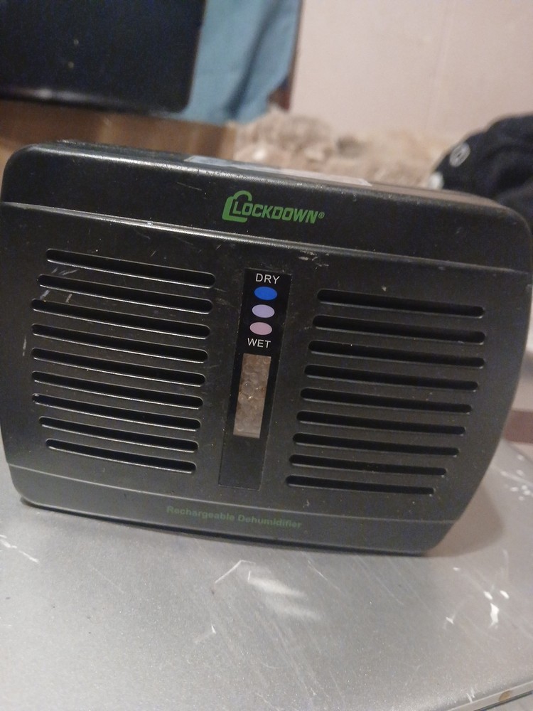 Battenfeld 1092878 Lockdown Rechargeable Dehumidifier