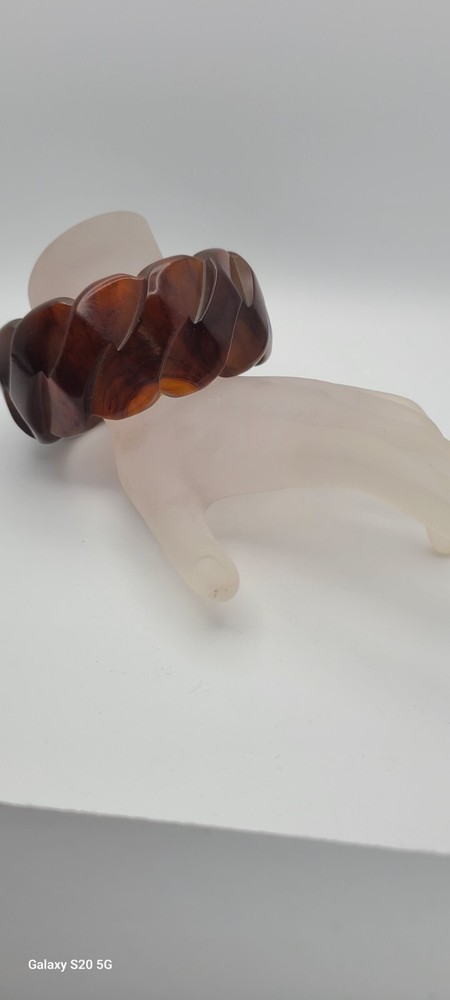 Estate Find - Ice-Tea Bakelite bangle bracelet.