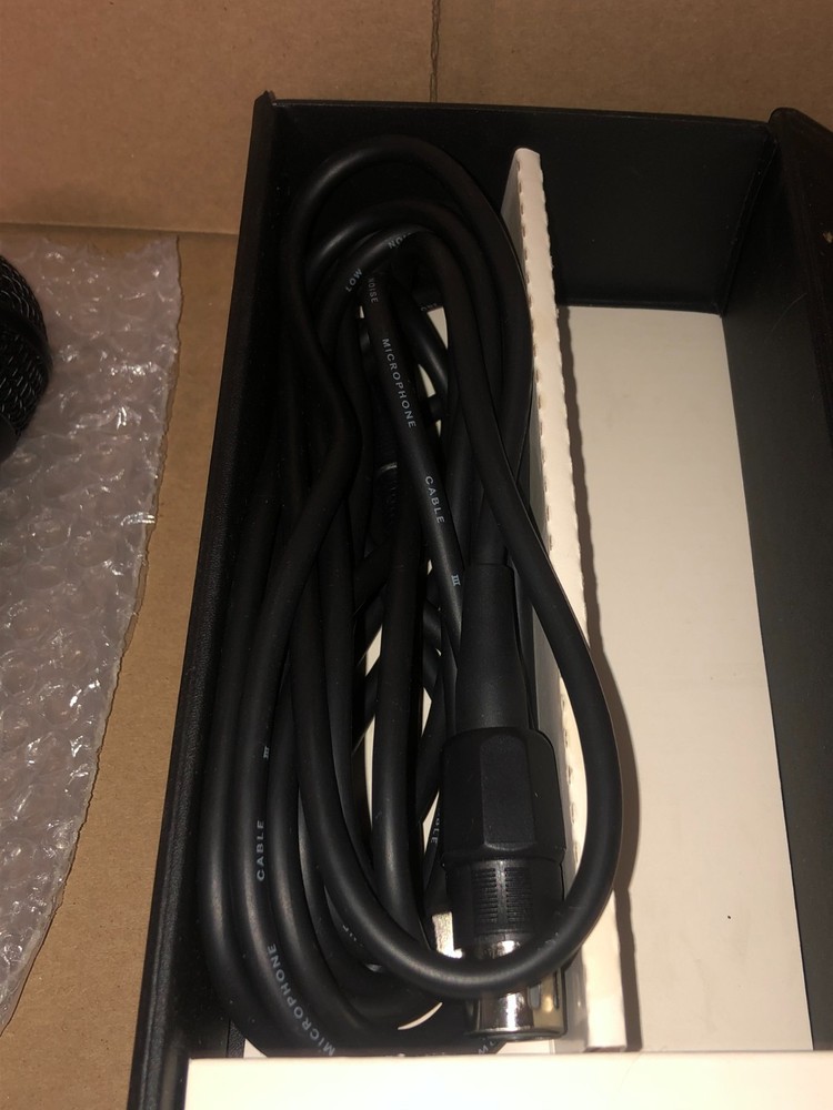 LEADER TM-1900 PRO DYNAMIC MICROPHONE