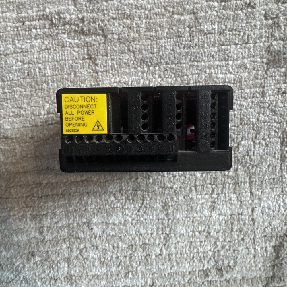 RED LION CONTROLS PAXP0000 PROCESS INPUT METER 5 DIGIT-RED