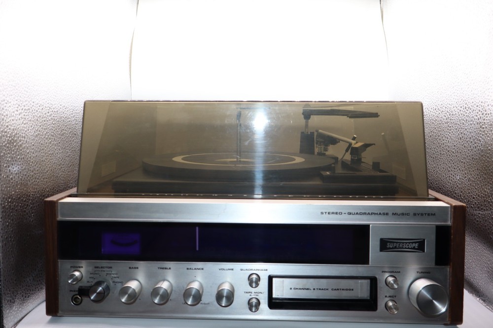 SuperScope By Marantz Model MS-18 Stereo Quadraphase Music System Powers On
