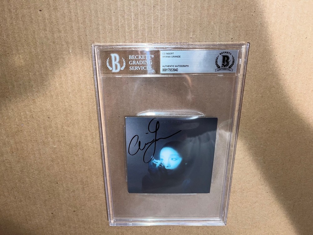 Ariana Grande Signed Autographed Beckett Slab Slabbed Encapsulated Autograph