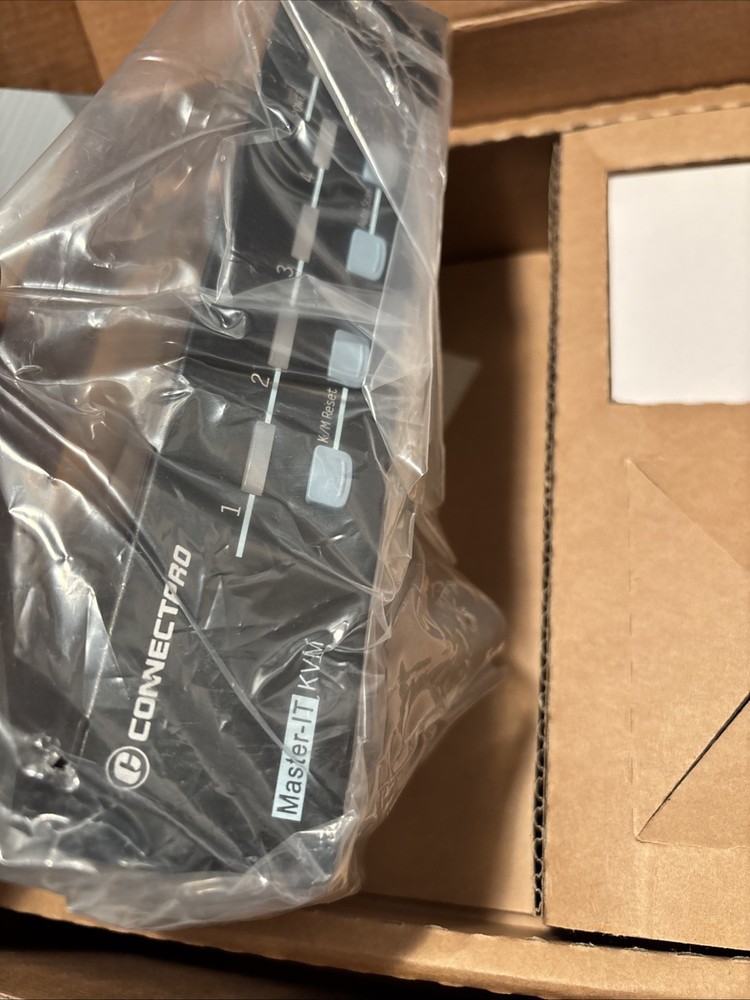 Master-IT Pro 4 Port KVM switch With OSD ConnectPro PR-14-Kit
