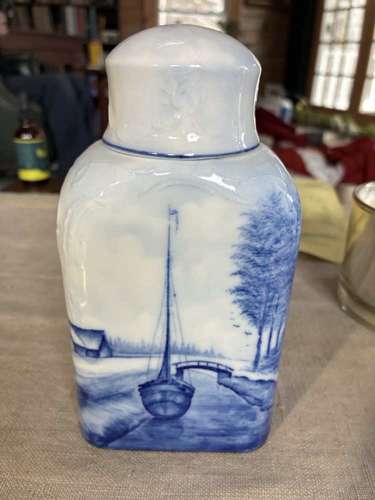 Sanssouci Delft Tea Caddy