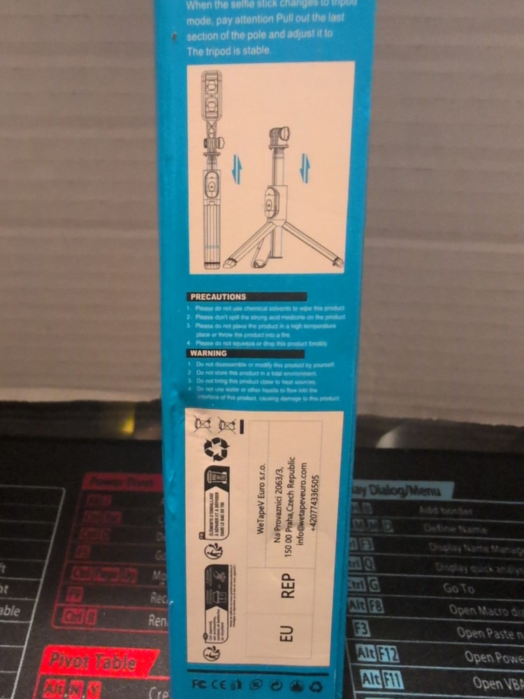 STAND LIVE BROADCAST Bluetooth Remote Control Foldable Tripod/Selfie Stick