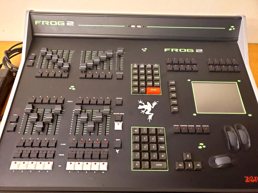 Zero 88 Frog 2 console deploys with touchscreen control "NO Power adapter"