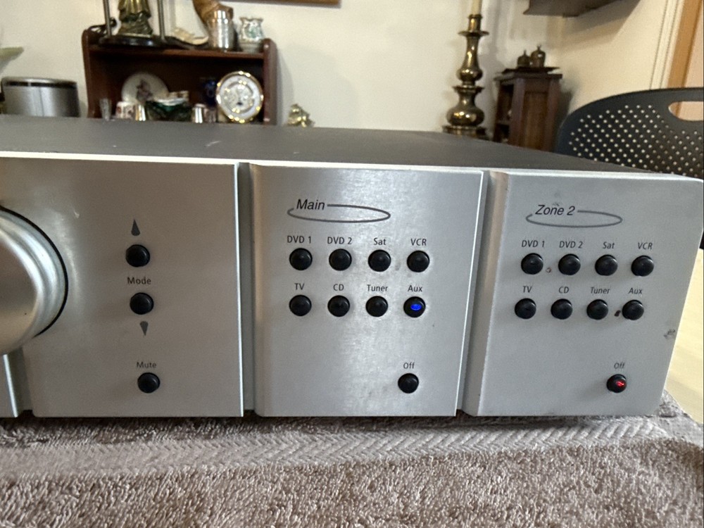 Lexicon MC-8 Digital Theater Controller - Black/silver