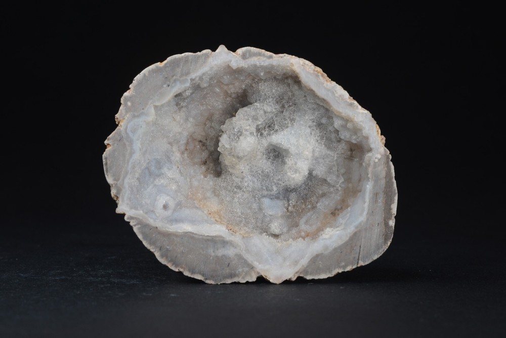 JH23575 Chalcedony Geode Half, Dugway, UT