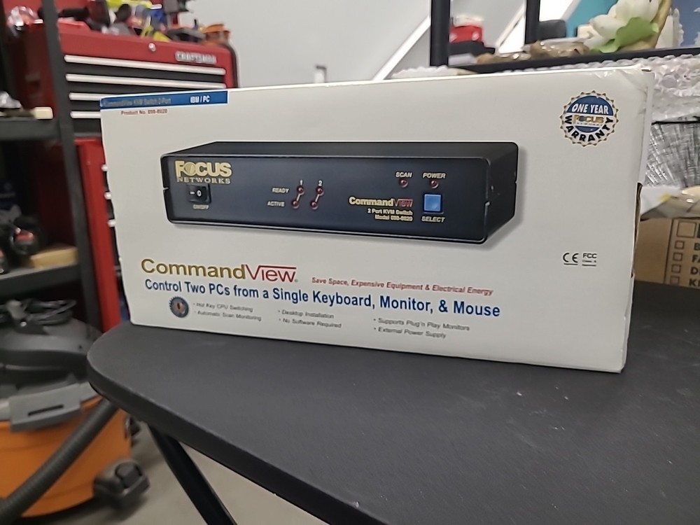 Focus Networks CommandView 2 Port KVM Switch FO-098-8020 w Box