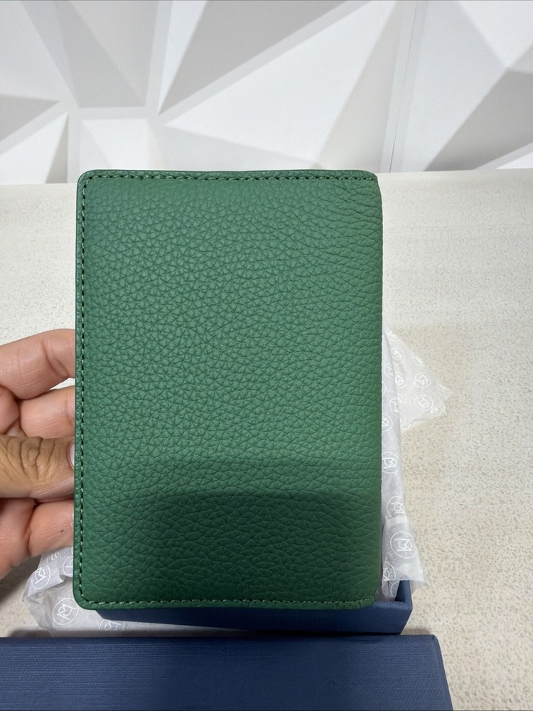 MAISON de SABRE THE PASSPORT HOLDER EMERALD