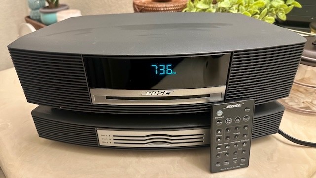 Bose Wave Music System Bundle with Bose Wave Multi-CD Changer