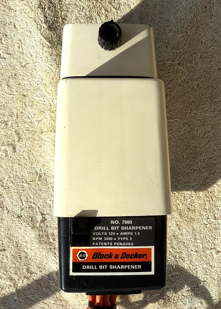 VINTAGE BLACK & DECKER DRILL BIT SHARPENER MODEL NO. 7980