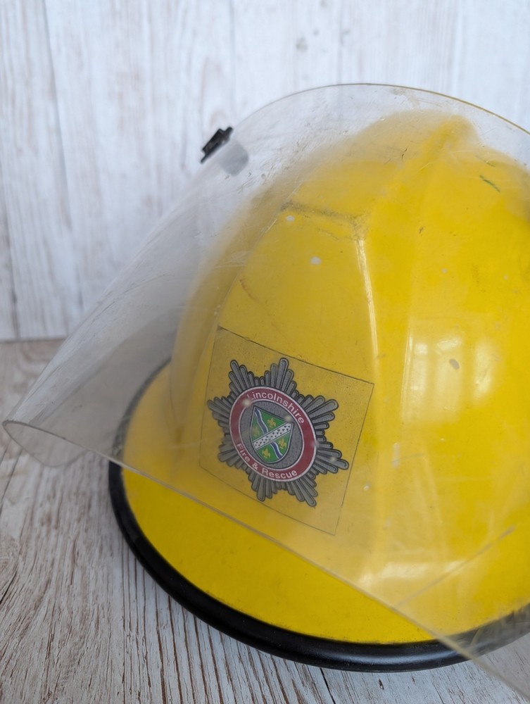 CROMWELL YELLOW FIRE HELMET WITH VISOR