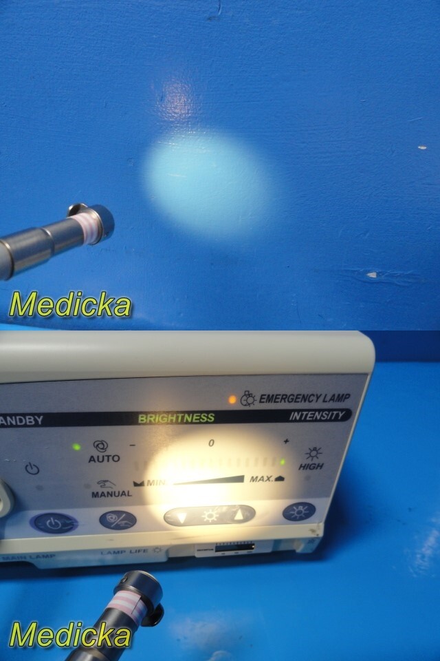 Olympus Visera CLV-S40 Xenon Light Source , MAIN LAMP NEEDS Replacement~ 26600